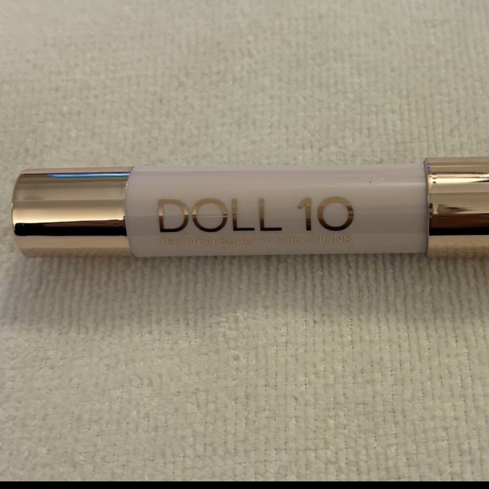 Doll10 Lip Crayon color let go